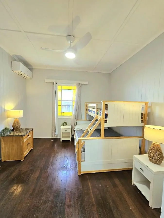 Leeding Shores Villa Caloundra
